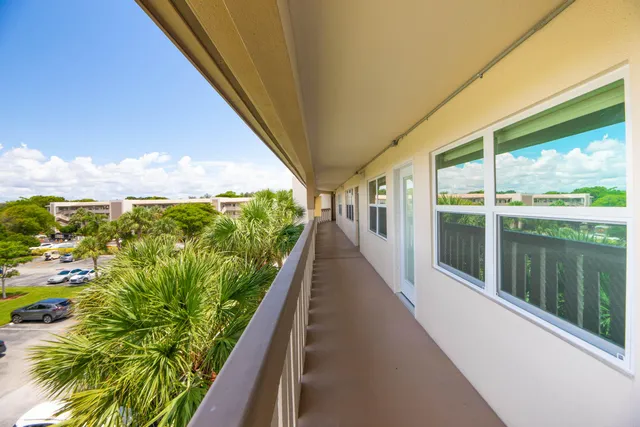 $200,000 | 1902 Bermuda Circle, Unit J4, Coconut Creek, FL 33066