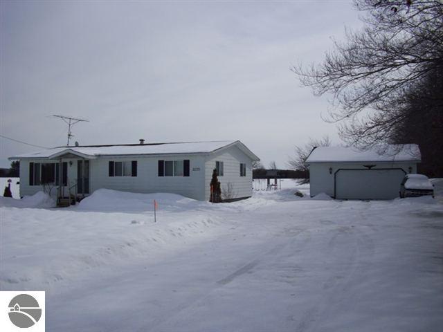 2233 Hall Road South Boardman, MI 49680 - Photo 1 of 15 1701156.JPG