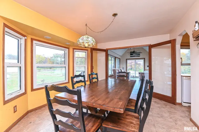 $424,900 | 8810 South Mapleton Road, Mapleton, IL 61547