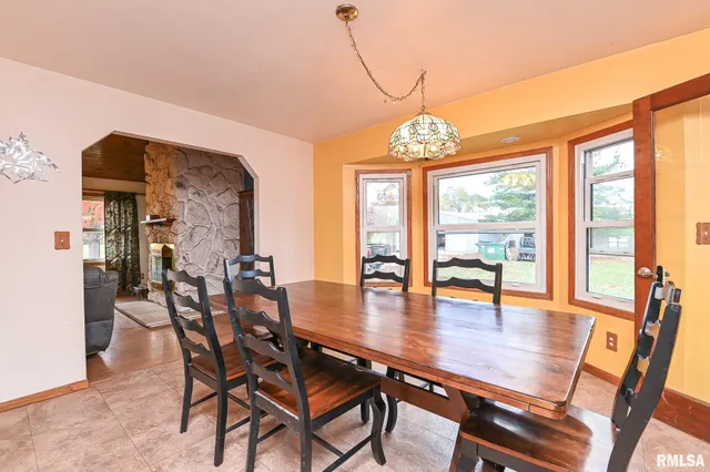 $424,900 | 8810 South Mapleton Road, Mapleton, IL 61547