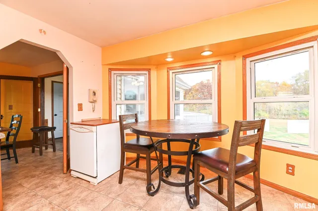 $424,900 | 8810 South Mapleton Road, Mapleton, IL 61547