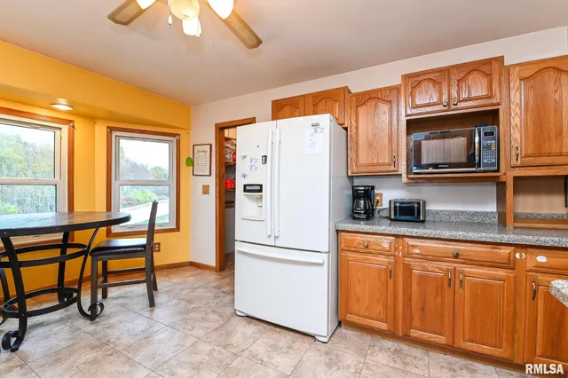 $424,900 | 8810 South Mapleton Road, Mapleton, IL 61547