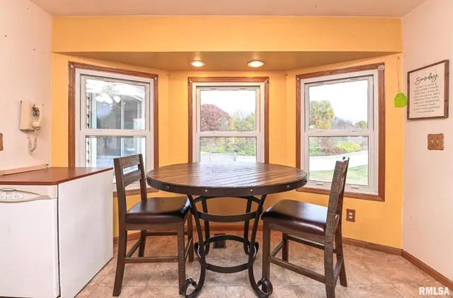 $424,900 | 8810 South Mapleton Road, Mapleton, IL 61547