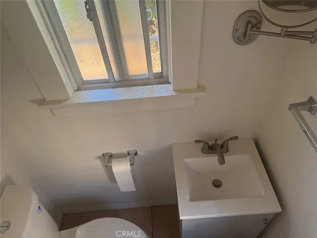 $569,900 | 788 East 40th Place, Los Angeles, CA 90011