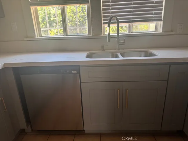 $569,900 | 788 East 40th Place, Los Angeles, CA 90011