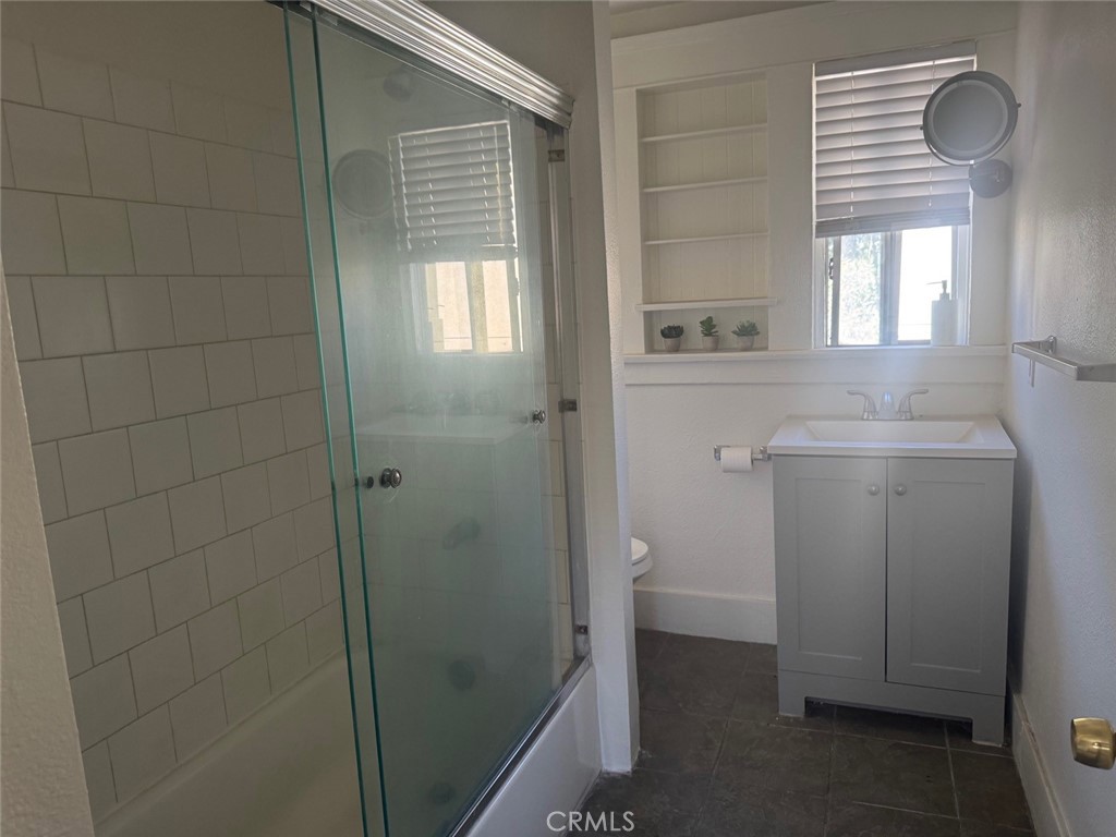 788 East 40th Place Los Angeles, CA 90011 - Photo 20 of 26