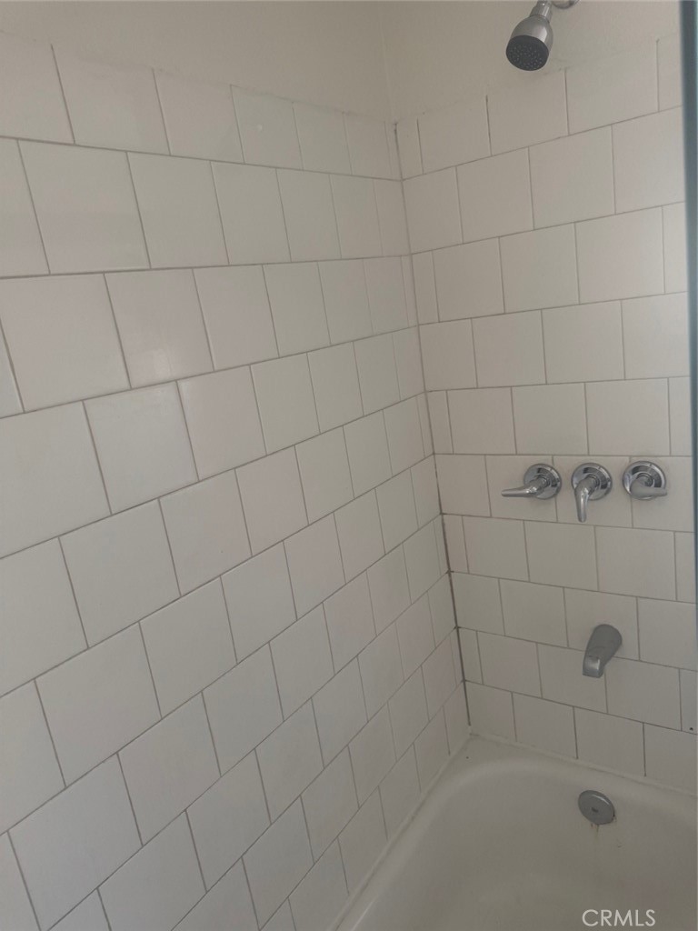 788 East 40th Place Los Angeles, CA 90011 - Photo 21 of 26