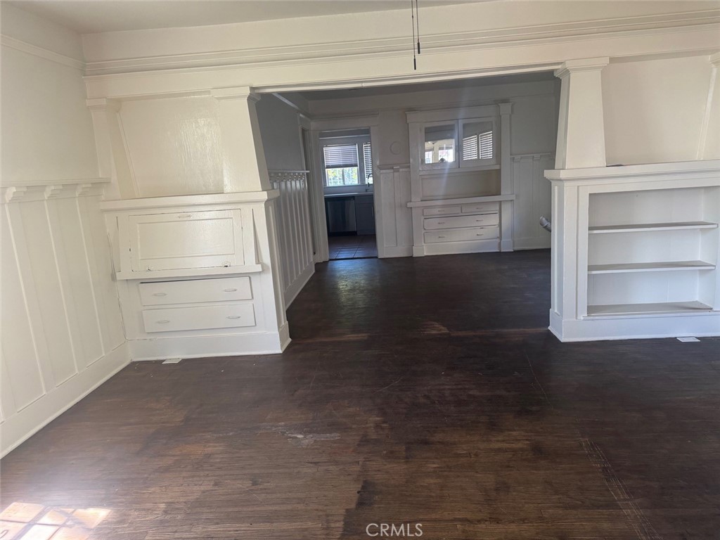 788 East 40th Place Los Angeles, CA 90011 - Photo 4 of 26