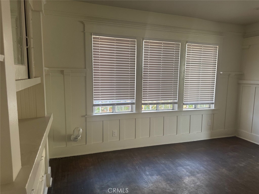 788 East 40th Place Los Angeles, CA 90011 - Photo 9 of 26