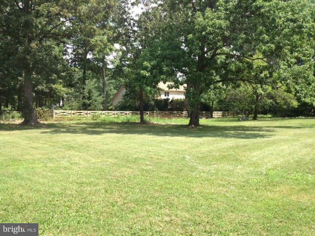 5749 Colchester Road Fairfax, VA 22030 - Photo 3 of 19 Exterior (Rear)