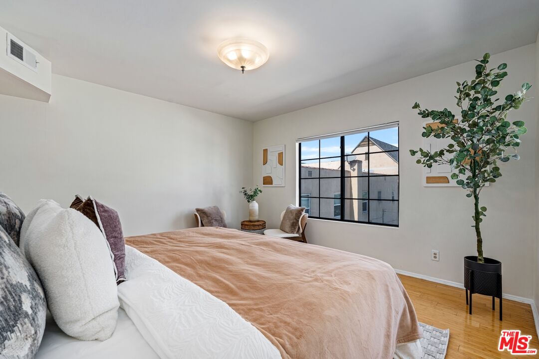 102 North Sweetzer Avenue, Unit 106 Los Angeles, CA 90048 - Photo 13 of 29