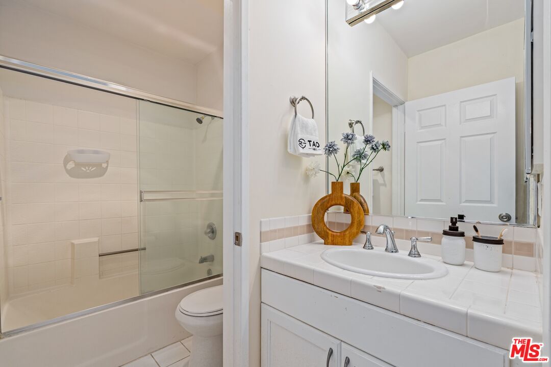 102 North Sweetzer Avenue, Unit 106 Los Angeles, CA 90048 - Photo 19 of 29