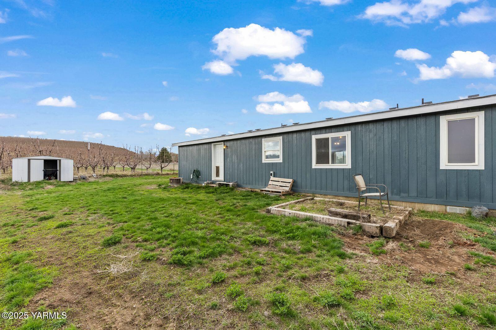 511 Pongala Road Tieton, WA 98947 - Photo 23 of 33 Backyard