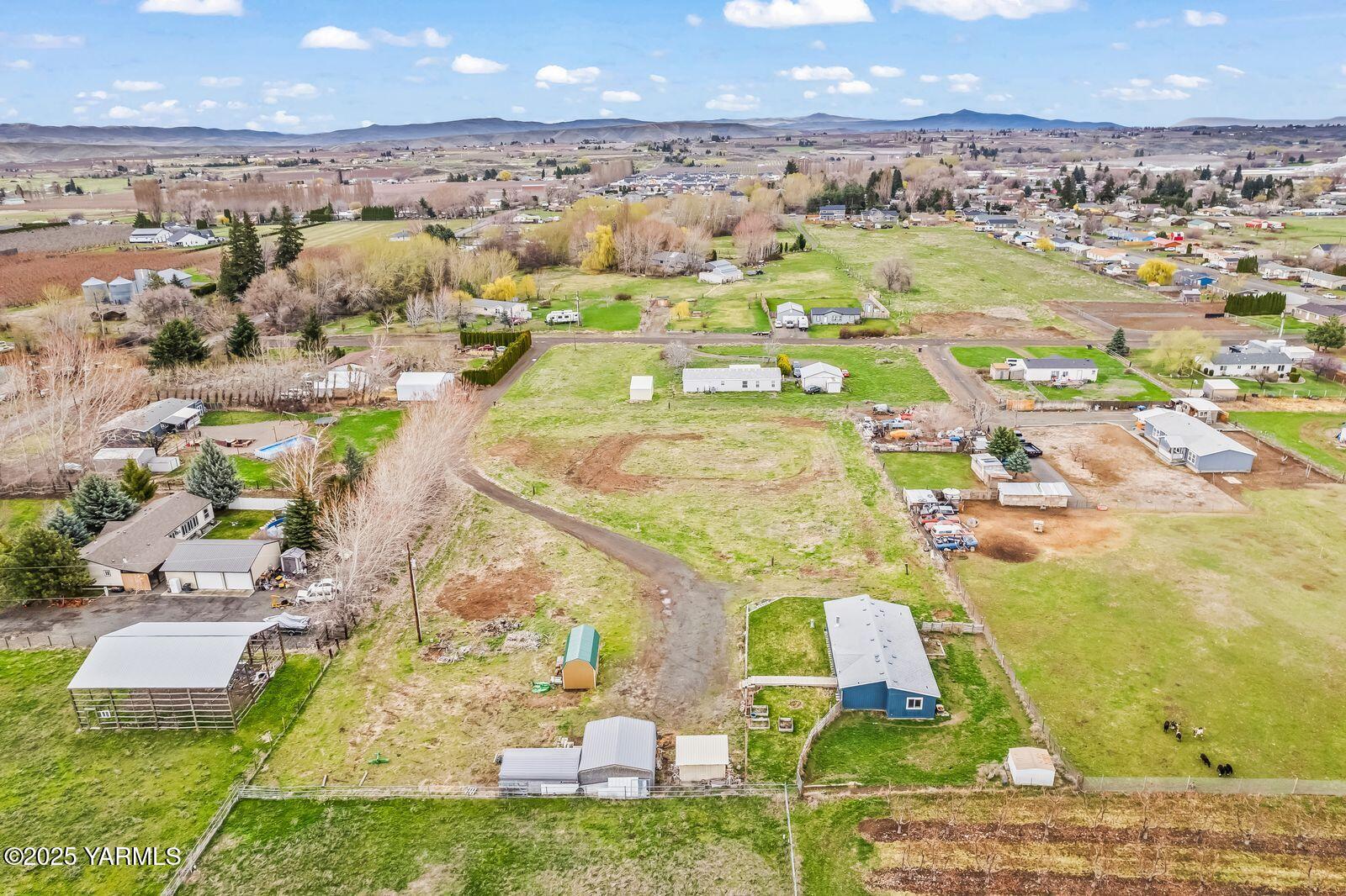 511 Pongala Road Tieton, WA 98947 - Photo 30 of 33 Aerial View