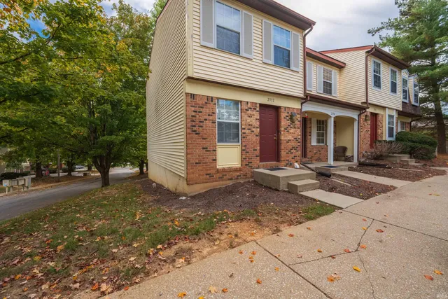 $135,000 | 2352 South Burberry Lane, Bloomington, IN 47401