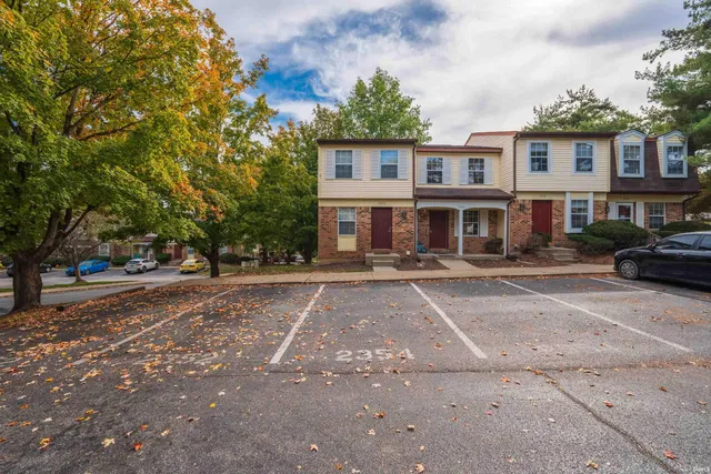 $135,000 | 2352 South Burberry Lane, Bloomington, IN 47401