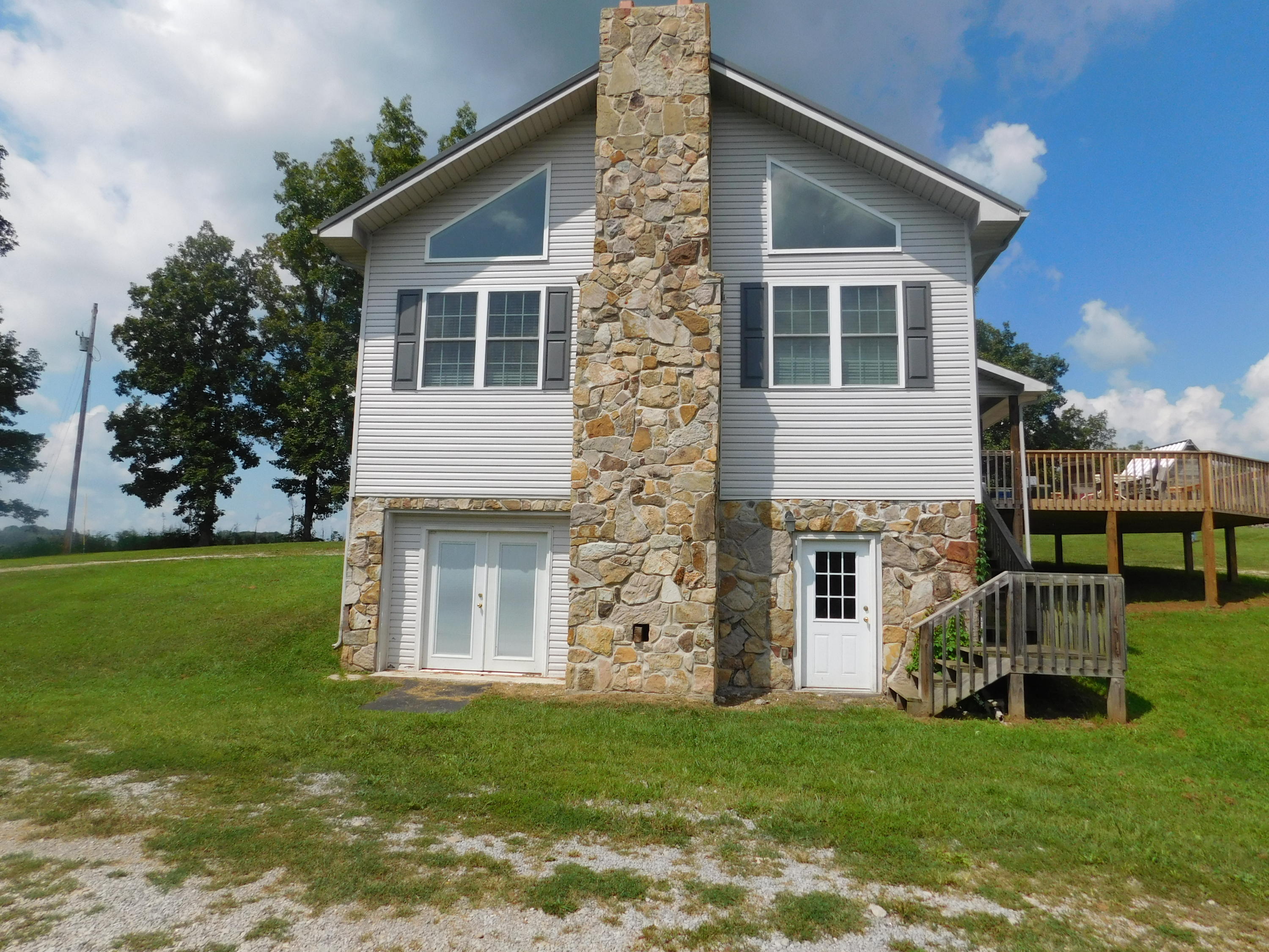 883 Harbor Road Tazewell, TN 37879 - Photo 2 of 36 DSCN3972