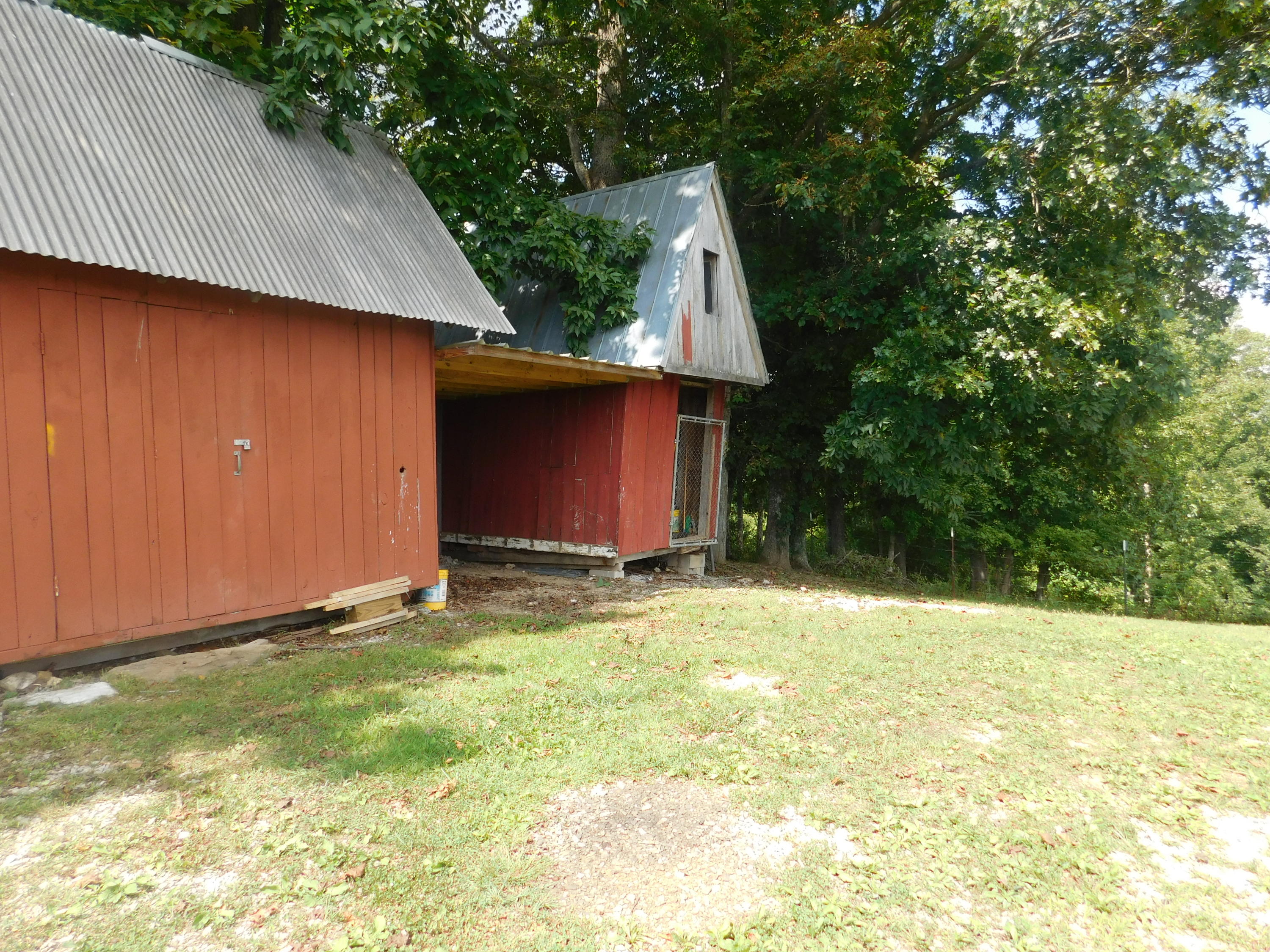 883 Harbor Road Tazewell, TN 37879 - Photo 13 of 36 DSCN3964