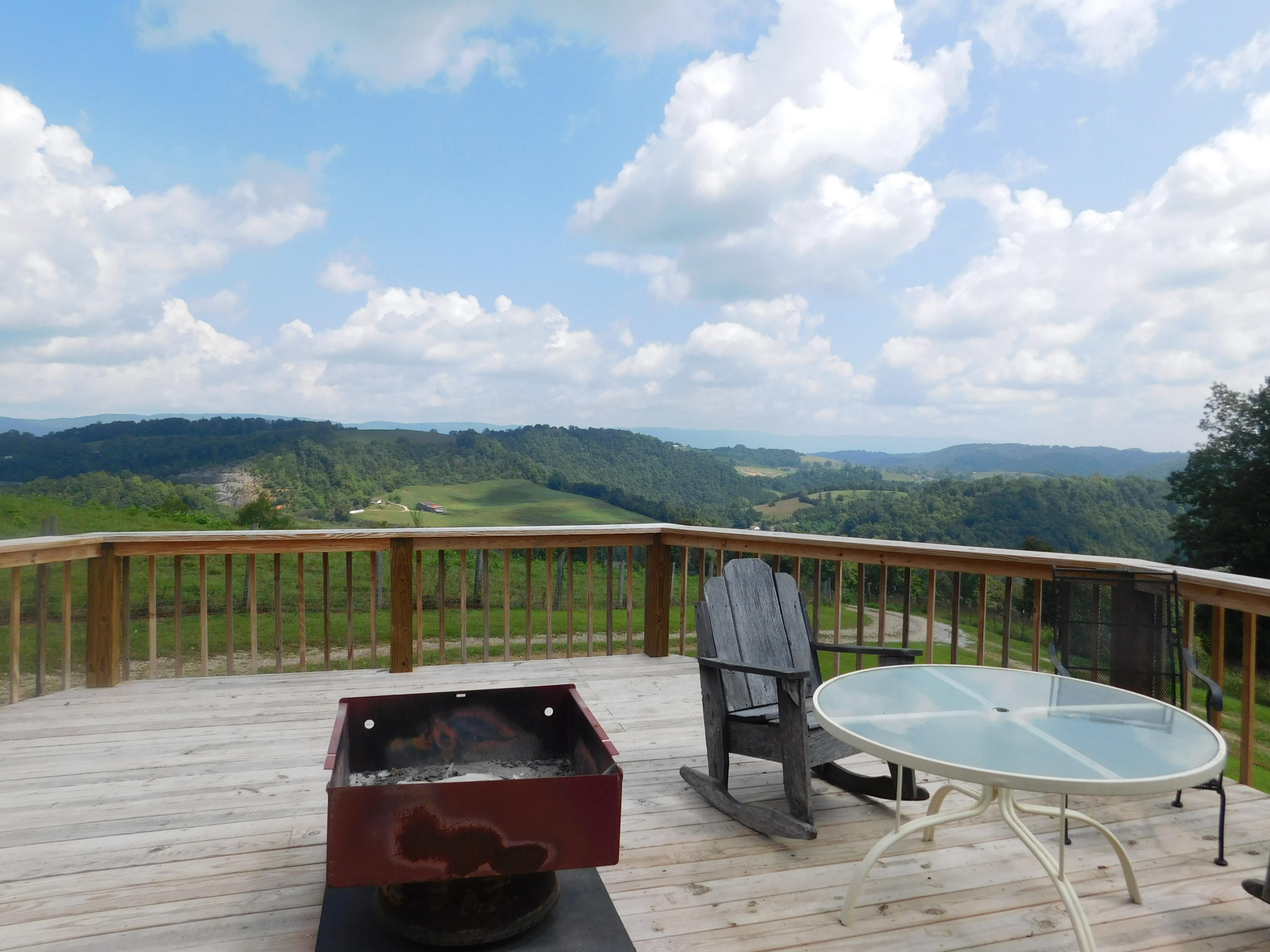 883 Harbor Road Tazewell, TN 37879 - Photo 5 of 36 DSCN3952
