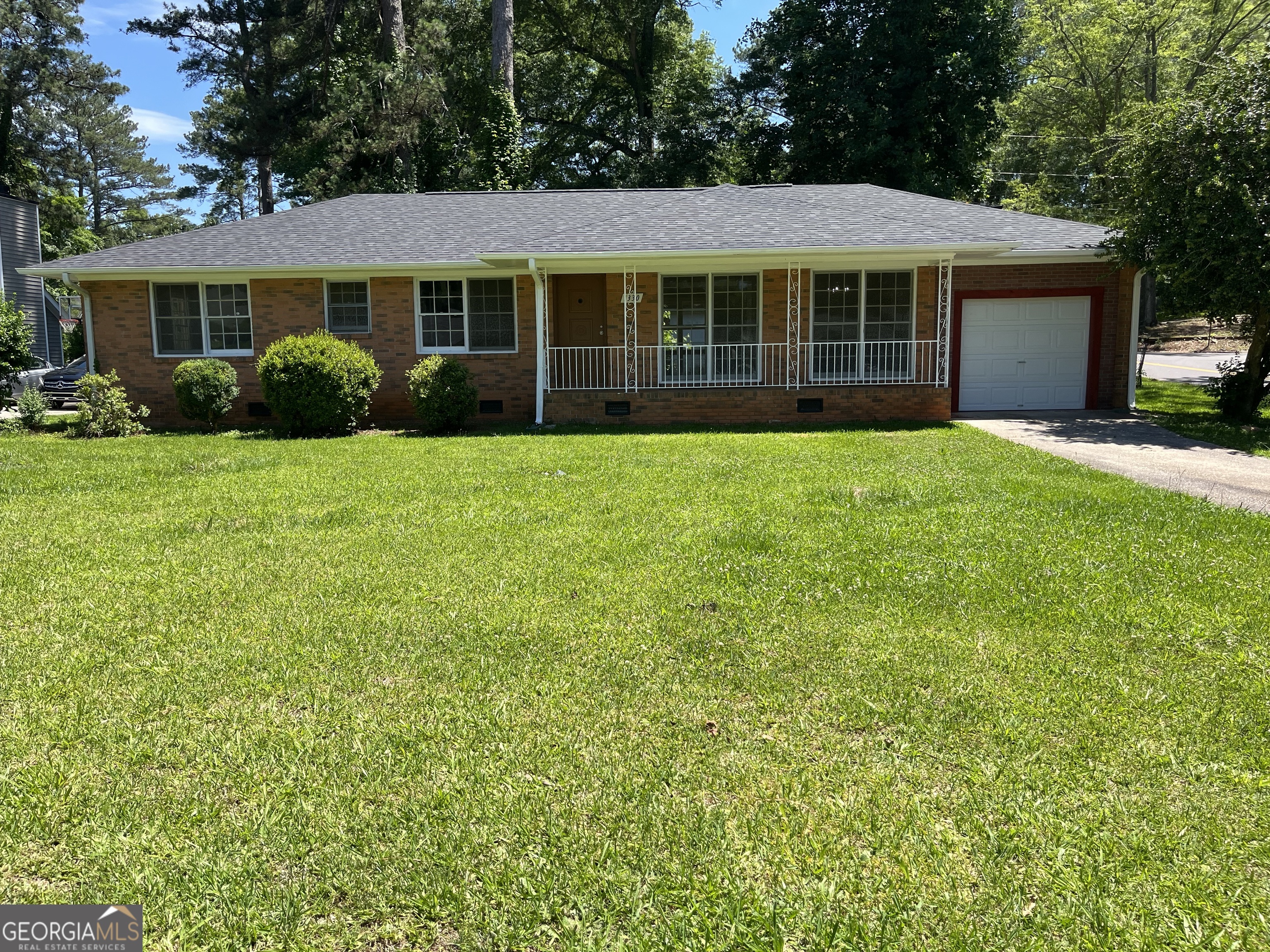 1330 North Cherokee Ave  