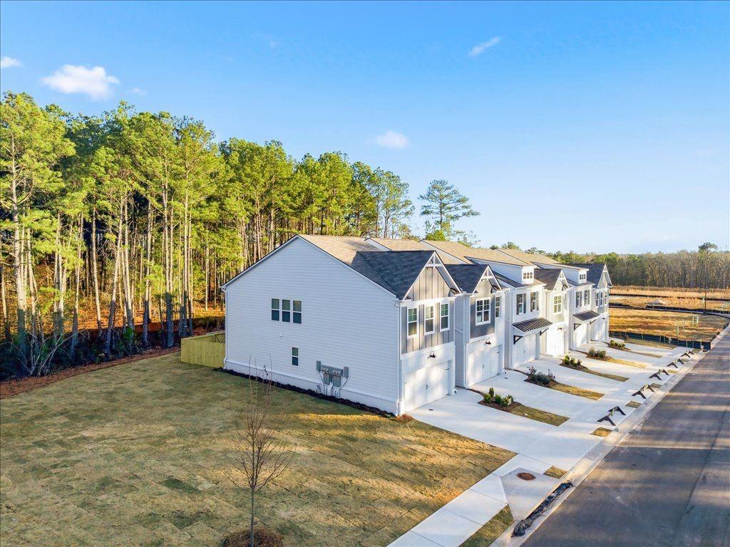 2561 Riverside Court Northeast Conyers, GA 30013 - Photo 2 of 42