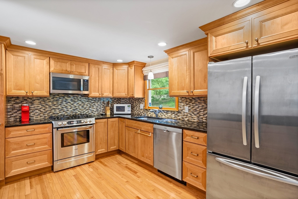 307 Tahattawan Road Littleton, MA 01460 - Photo 14 of 42 Gallery Image 14