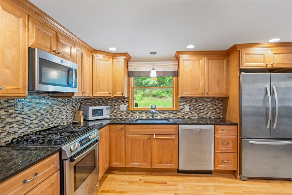 307 Tahattawan Road Littleton, MA 01460 - Photo 16 of 42 Gallery Image 16
