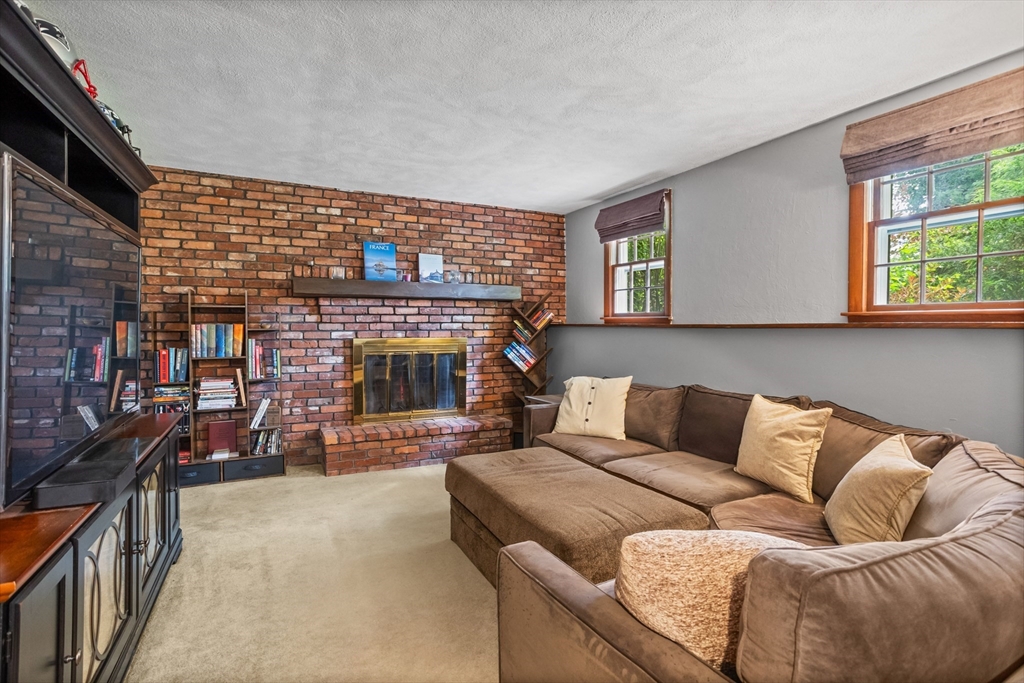 307 Tahattawan Road Littleton, MA 01460 - Photo 27 of 42 Gallery Image 27