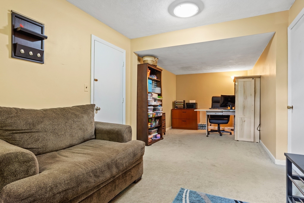307 Tahattawan Road Littleton, MA 01460 - Photo 31 of 42 Gallery Image 31