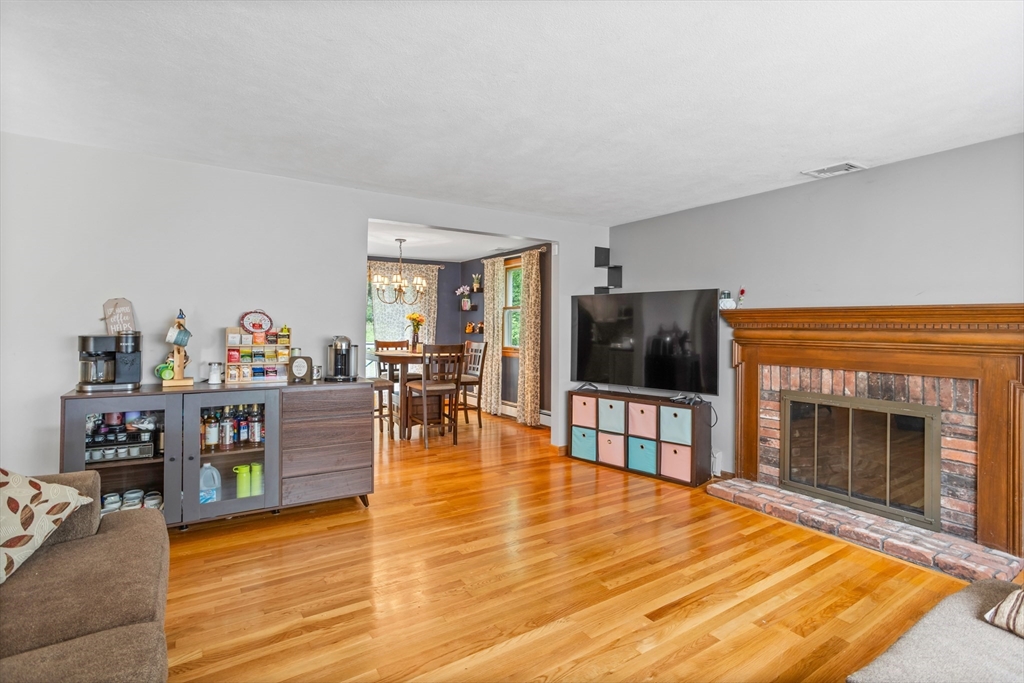 307 Tahattawan Road Littleton, MA 01460 - Photo 7 of 42 Gallery Image 7