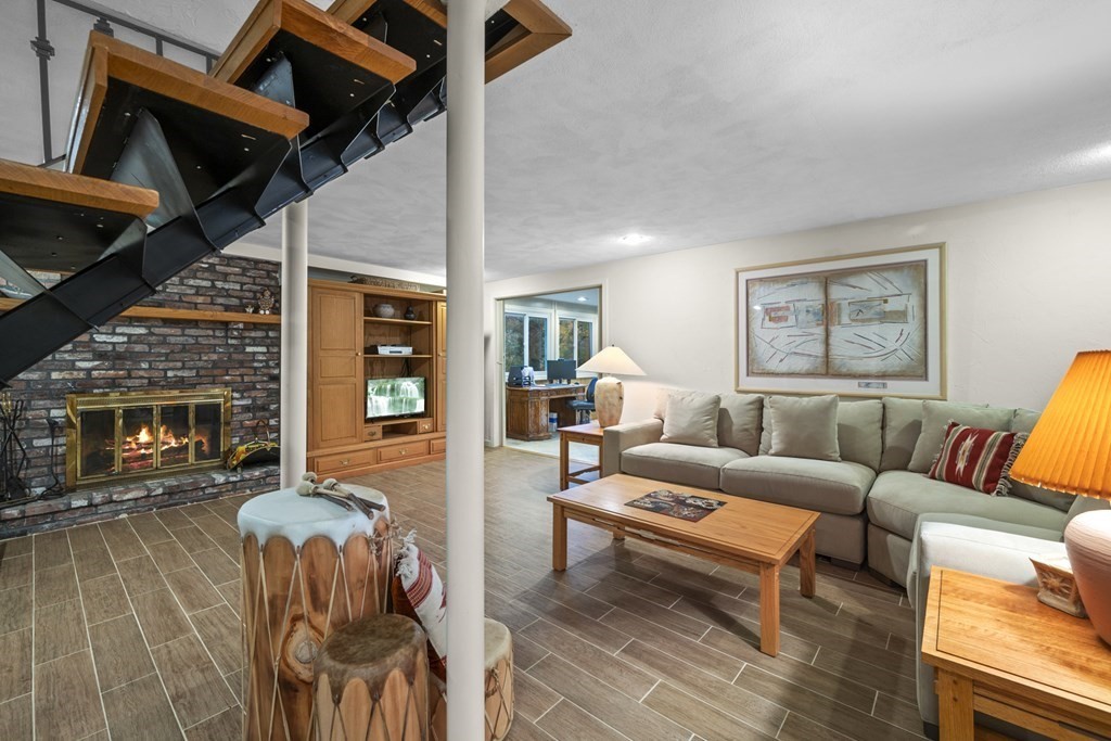 18 Aspen Road Swampscott, MA 01907 - Photo 16 of 42 Gallery Image 16