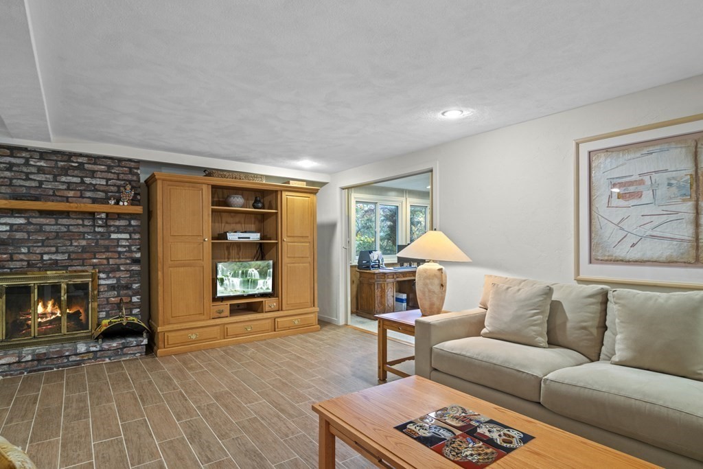 18 Aspen Road Swampscott, MA 01907 - Photo 18 of 42 Gallery Image 18