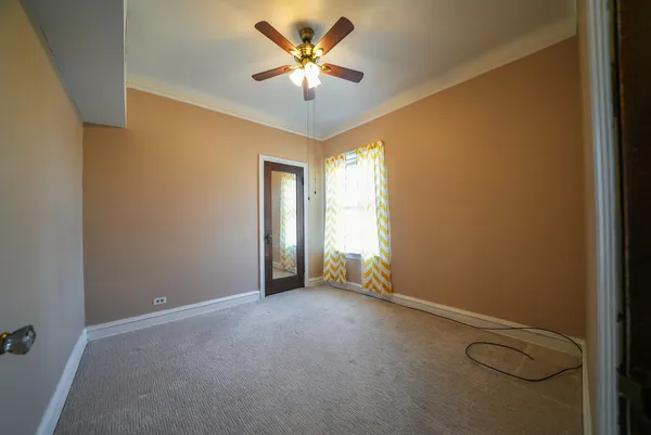 $2,400 | 3927 Kirk Street, Unit 2, Skokie, IL 60076