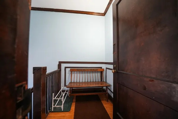 $2,400 | 3927 Kirk Street, Unit 2, Skokie, IL 60076