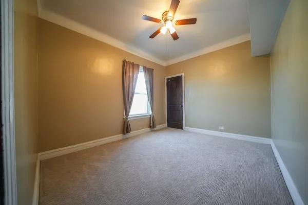 $2,400 | 3927 Kirk Street, Unit 2, Skokie, IL 60076