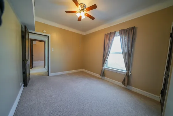 $2,400 | 3927 Kirk Street, Unit 2, Skokie, IL 60076