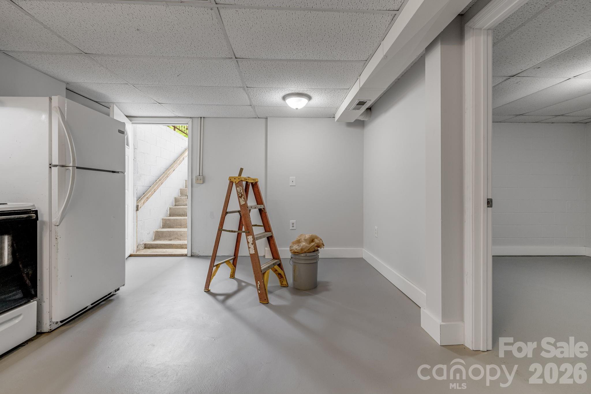 25 Hickory Tree Road Asheville, NC 28805 - Photo 27 of 39 Gallery Image 27