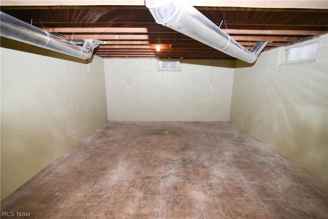 624 Robinson Road Campbell, OH 44405 - Photo 31 of 35 Gallery Image 31