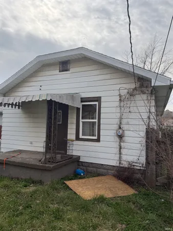 $40,000 | 2408 South Mulberry Street, Muncie, IN 47302