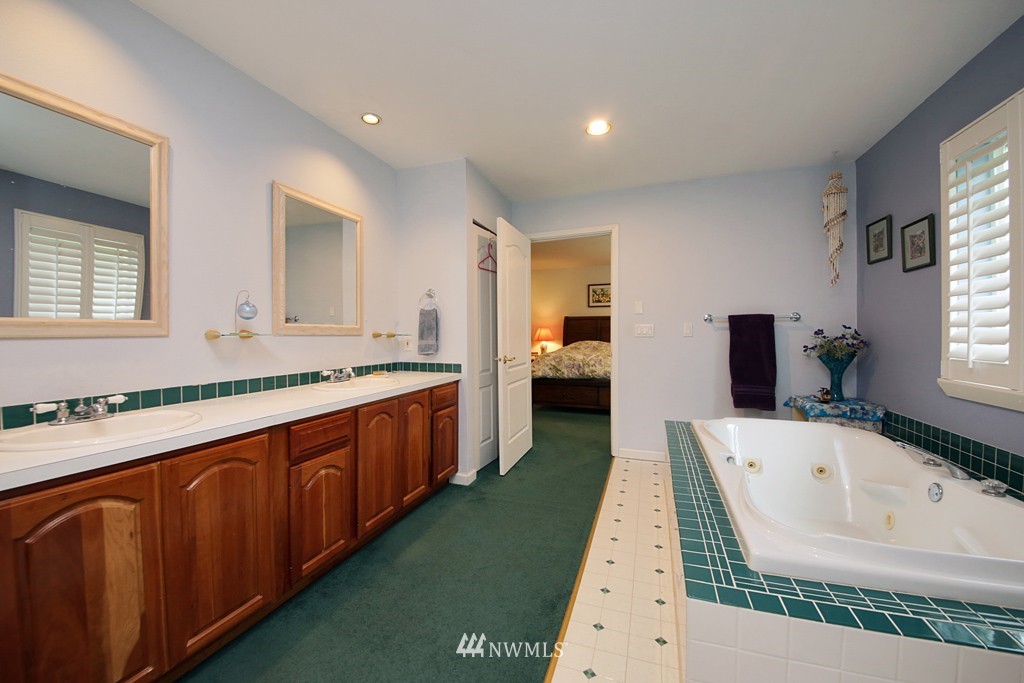 2272 East Goodell Road Freeland, WA 98249 - Photo 14 of 25