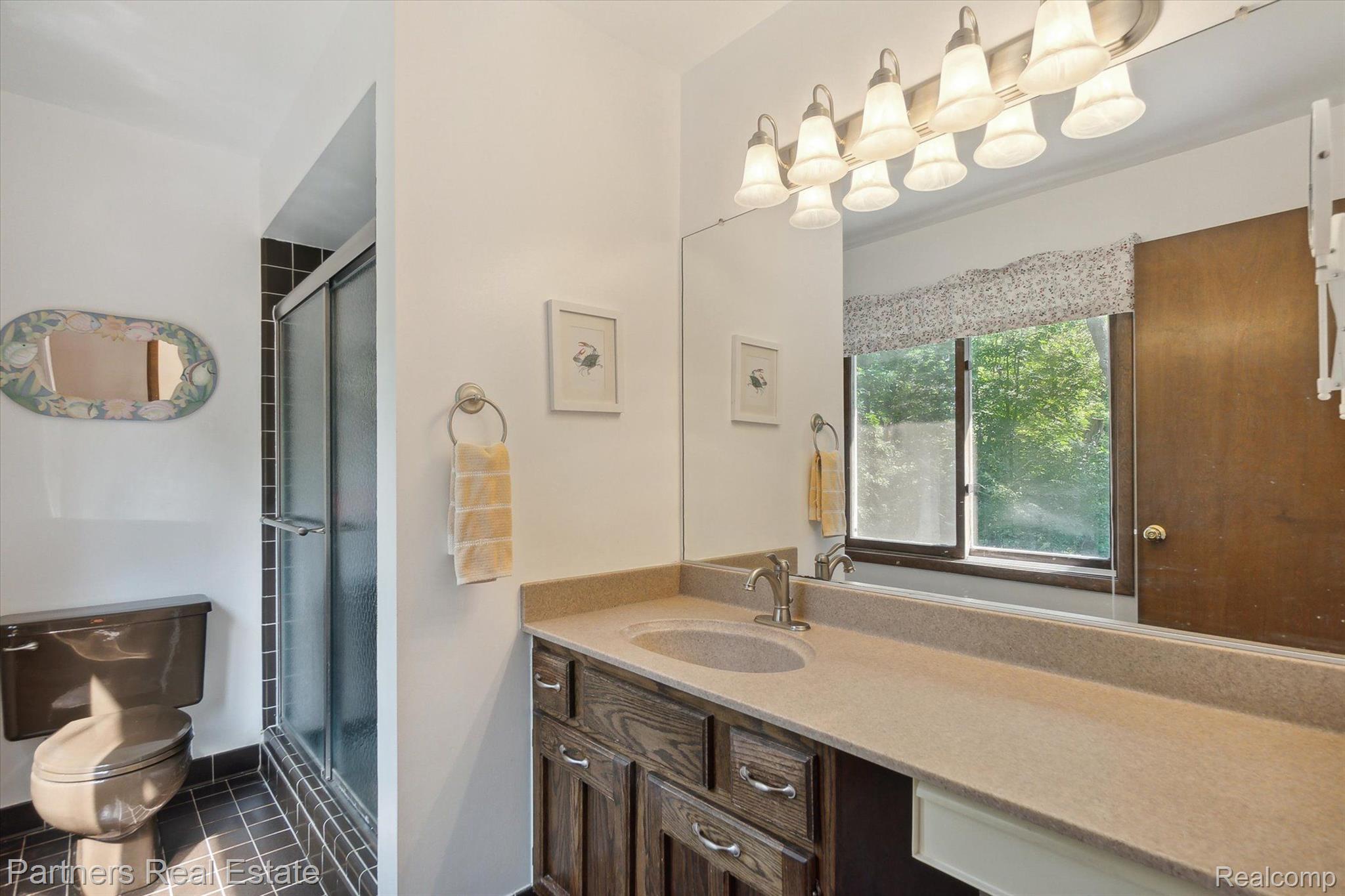 5229 Van Amberg Road Brighton, MI 48114 - Photo 24 of 51 Private Primary Bath