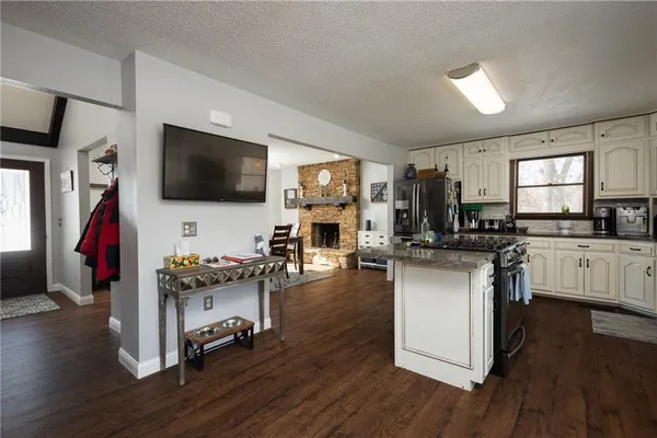 $575,000 | 1275 Southwest 125th Road, Holden, MO 64040