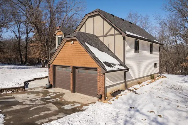 $575,000 | 1275 Southwest 125th Road, Holden, MO 64040