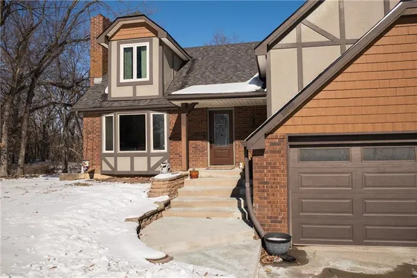 $575,000 | 1275 Southwest 125th Road, Holden, MO 64040