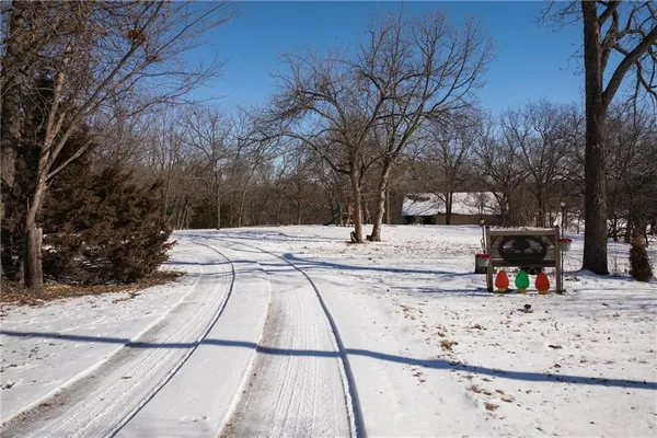 $575,000 | 1275 Southwest 125th Road, Holden, MO 64040