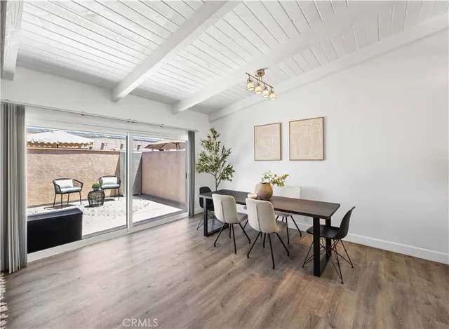 $2,795 | 7924 Woodman Avenue, Unit 20, Pacoima, CA 91402