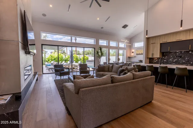 $2,049,000 | 3118 North 42nd Street, Phoenix, AZ 85018