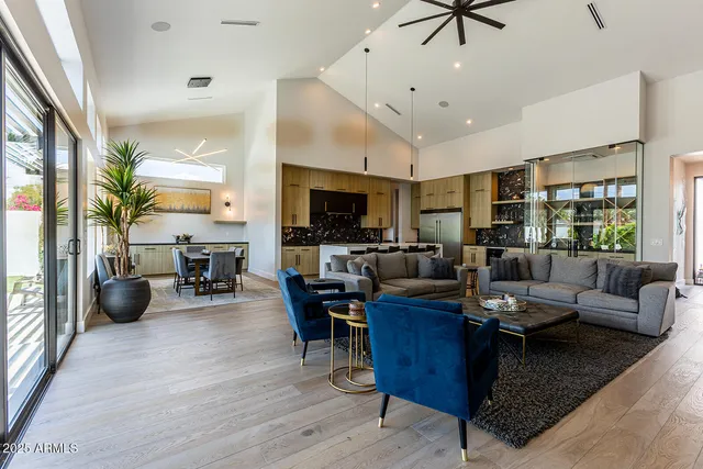 $2,049,000 | 3118 North 42nd Street, Phoenix, AZ 85018