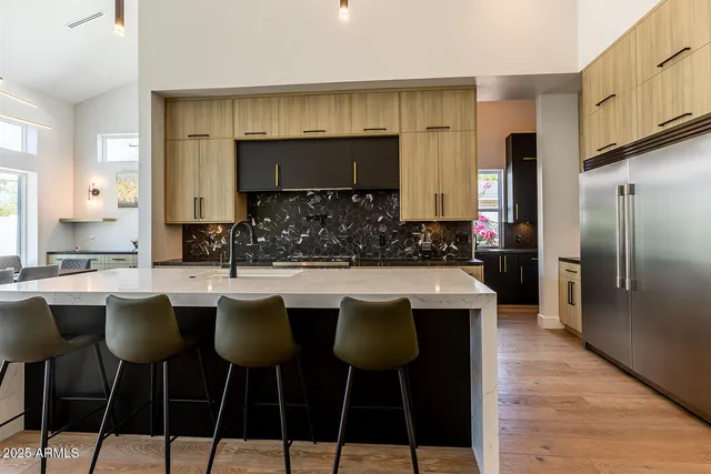 $2,049,000 | 3118 North 42nd Street, Phoenix, AZ 85018