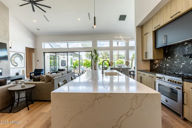 $2,049,000 | 3118 North 42nd Street, Phoenix, AZ 85018